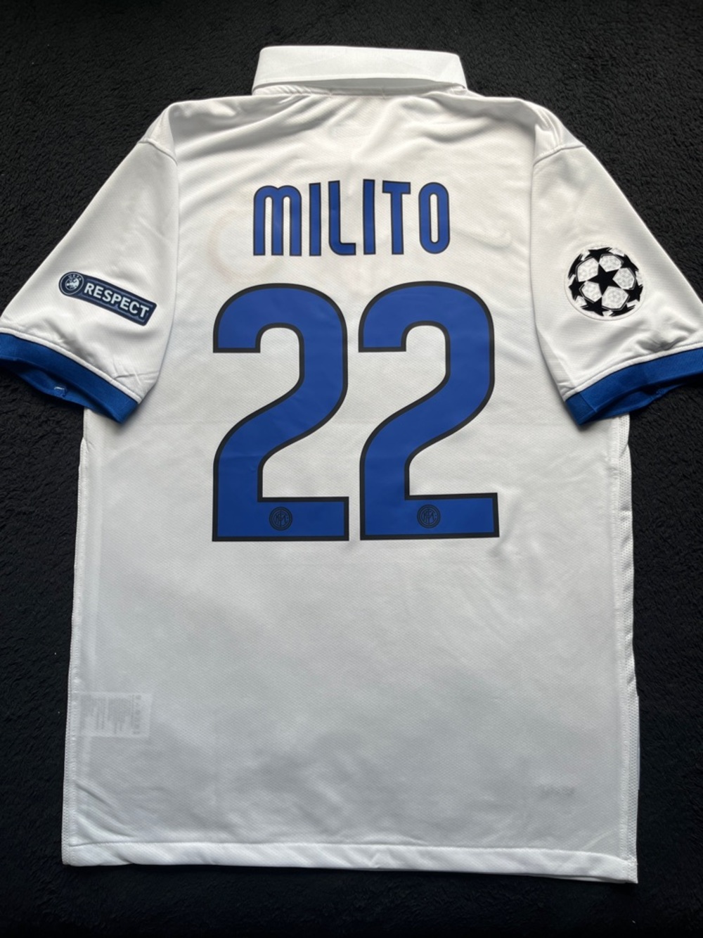 Milito #22 2010 Inter Milan Away Retro Soccer Jersey UCL White Slim Fit